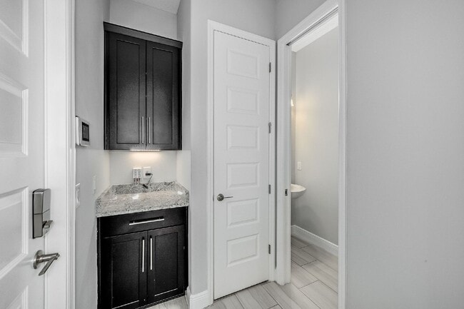 Building Photo - Live in the gorgeous, desirable Arrivas Vi...
