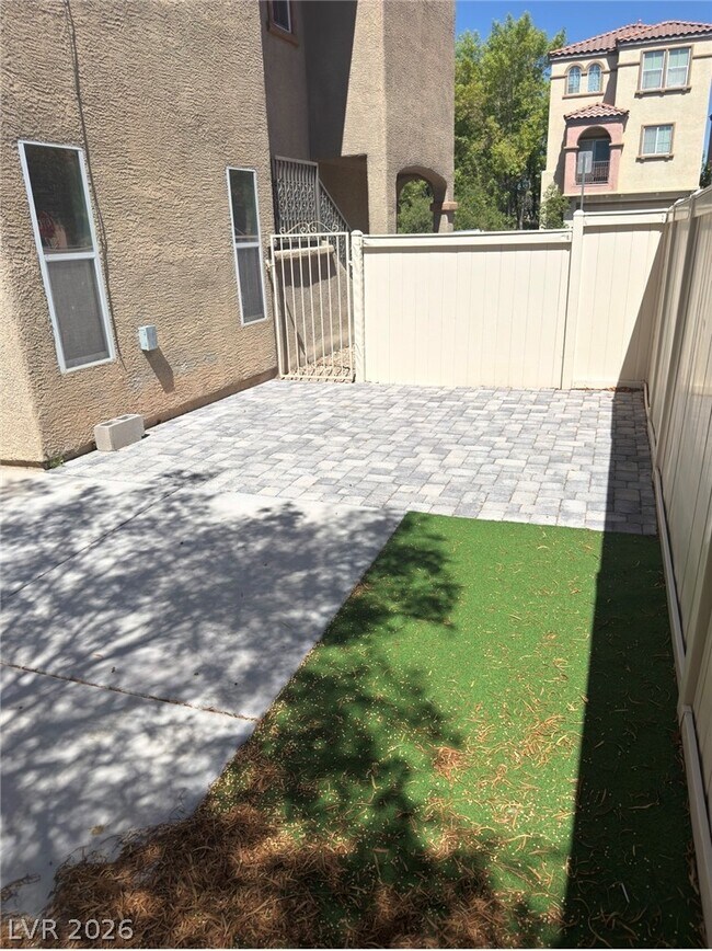 Building Photo - 10569 Longoria Garden St