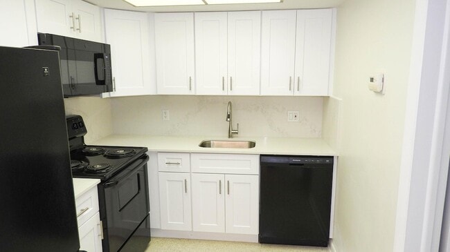 Building Photo - 1232 Cabana Rd