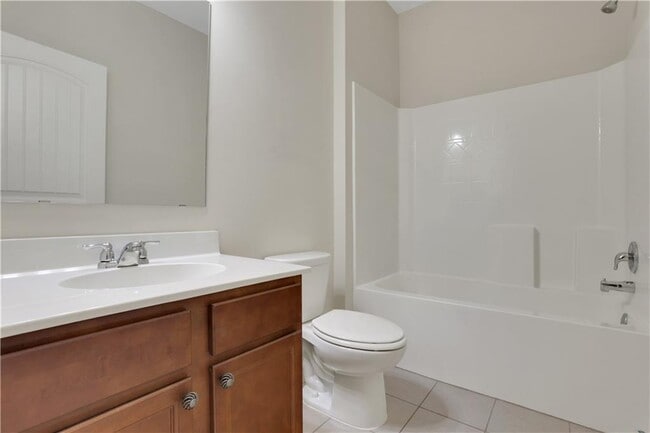 Building Photo - 1300 Hopkins Dr