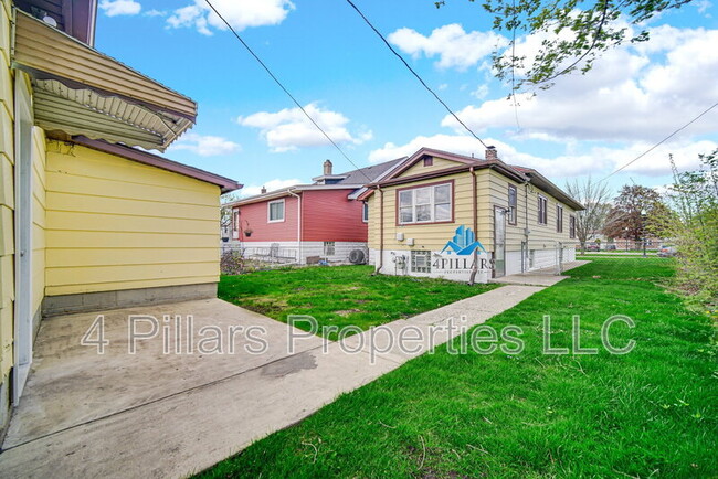 Building Photo - 648 Stewart Ct