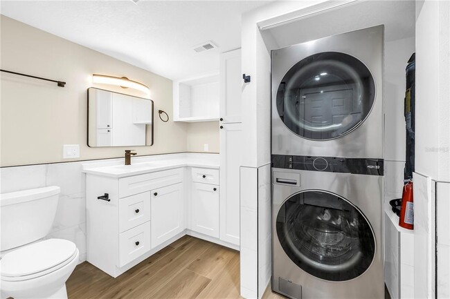 Building Photo - 4891 Venetian Blvd NE