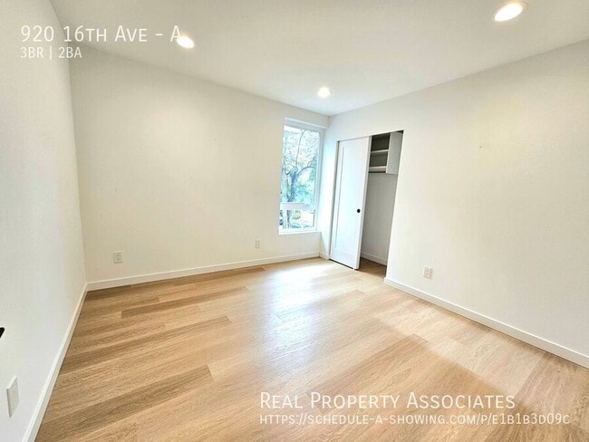 Building Photo - 920 16th Ave