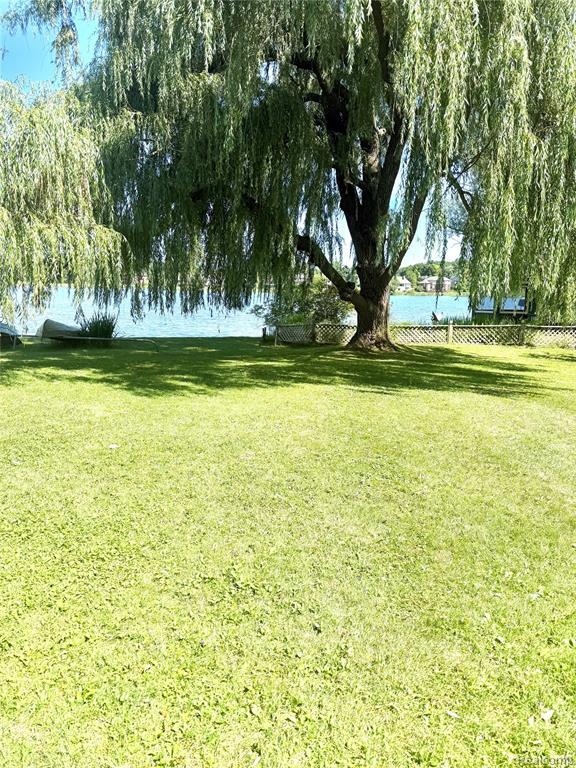 Building Photo - 1369 Flamingo St