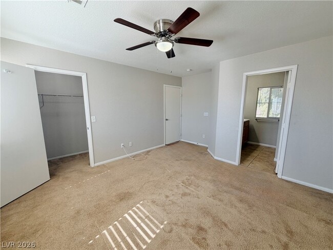 Building Photo - 865 Plantain Lily Ave