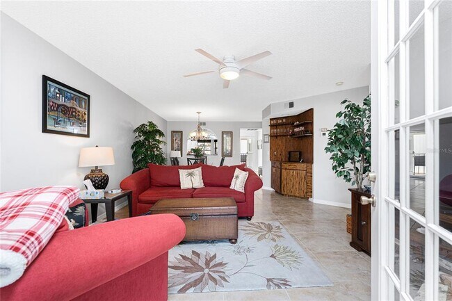 Building Photo - 511 Pine Hollow Cir