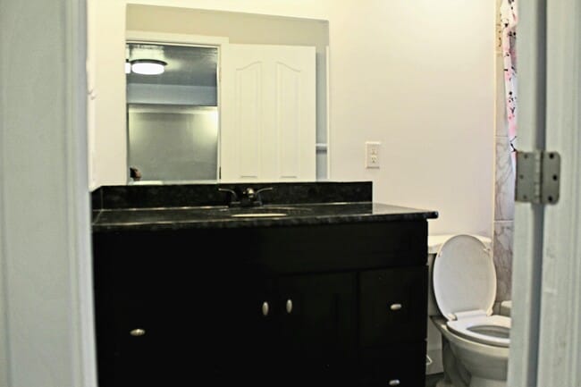 Building Photo - 1084 E 3400 N