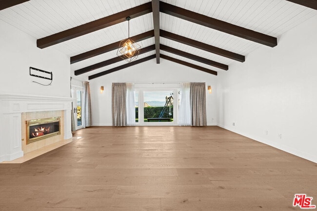 Building Photo - 6024 Paseo La Vista