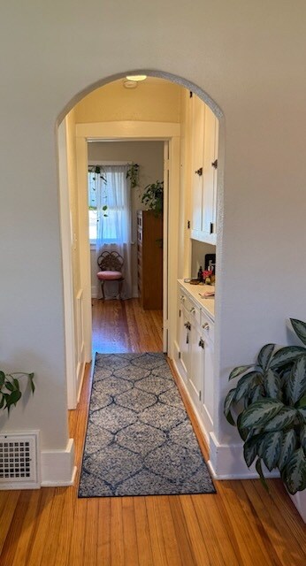 hallway with storage - 4970 Wyandot St