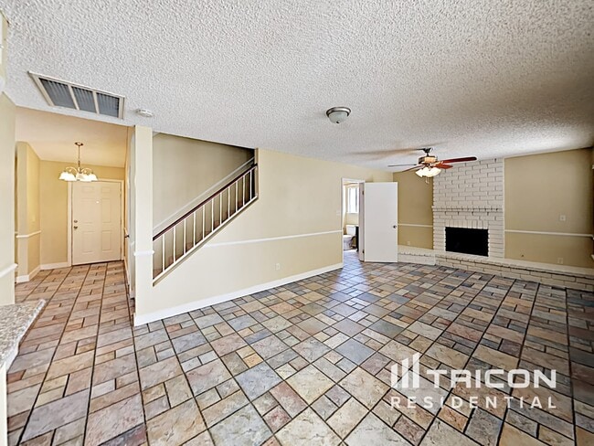 Building Photo - 5958 Chariot Ln