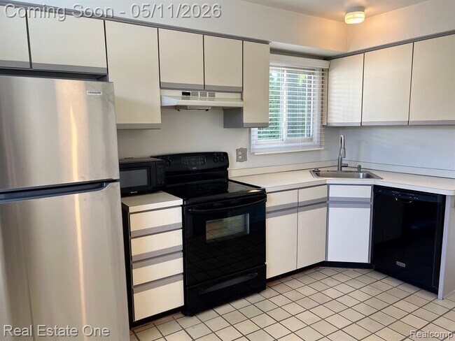 Building Photo - 1629 Glenbrooke Ct