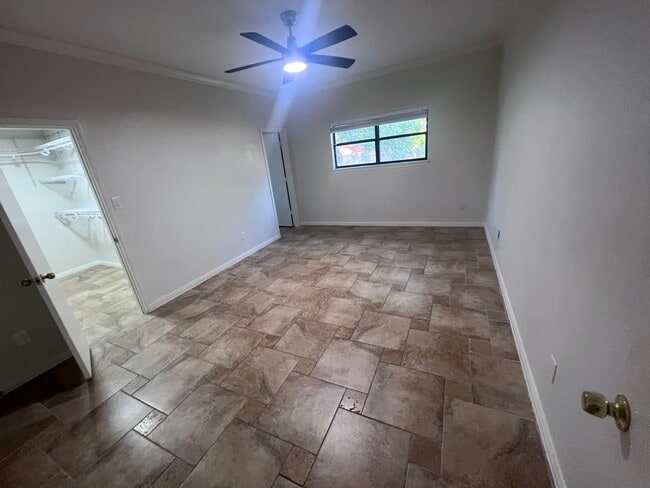 Building Photo - 502 Dowitcher Cir