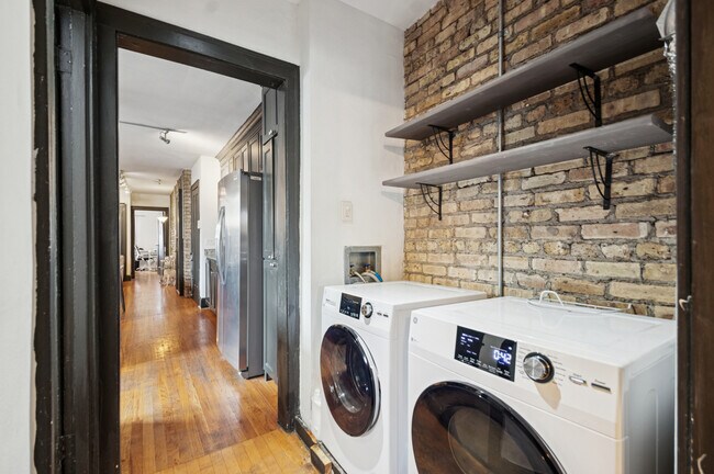 Building Photo - 6238 N Broadway