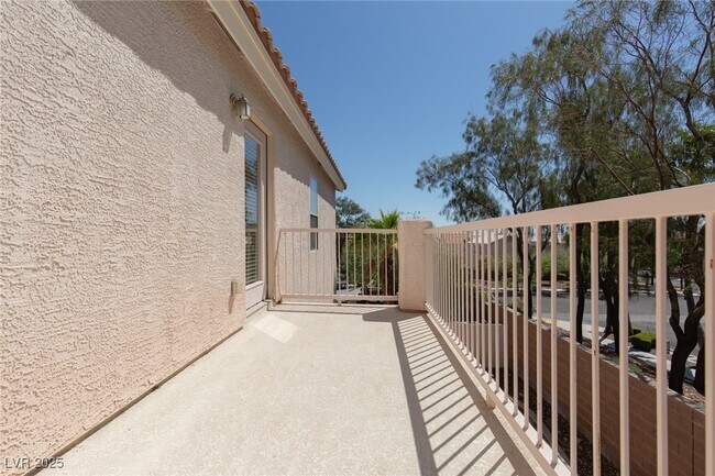 Building Photo - 9029 Mossy Hollow Ave