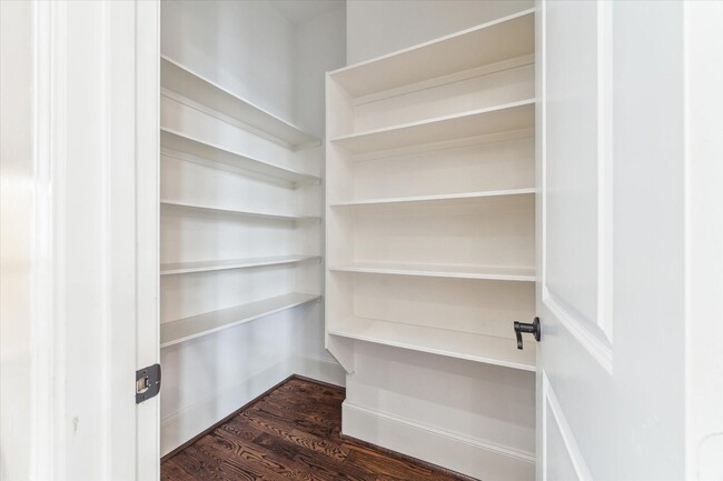 Building Photo - 3917 Gramercy St