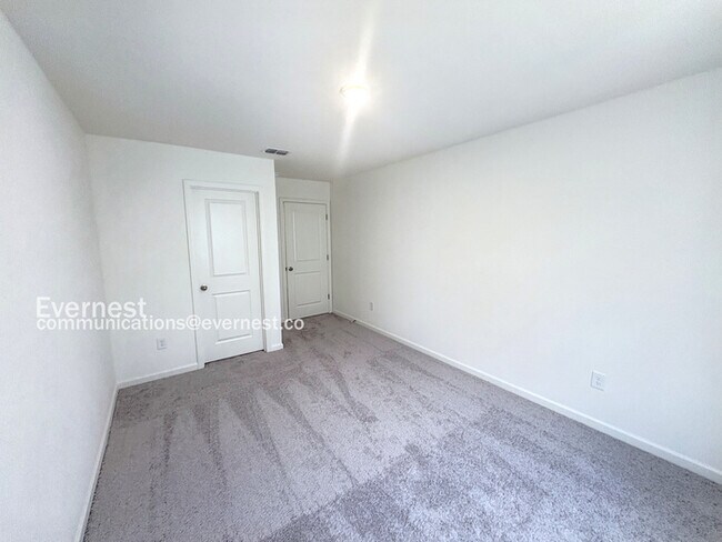 Building Photo - 107 Douglas Fir Dr