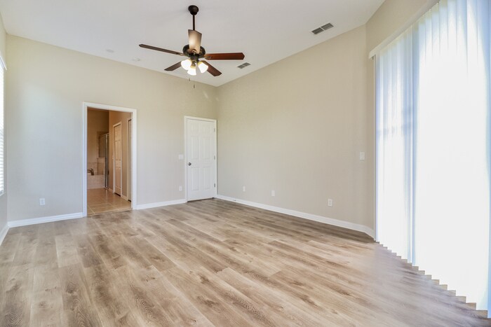 Building Photo - 2359 Old Oak Trail