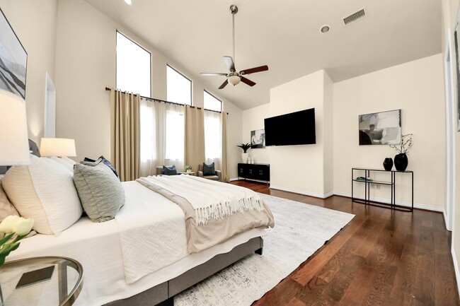 Building Photo - 3507 Jackson St