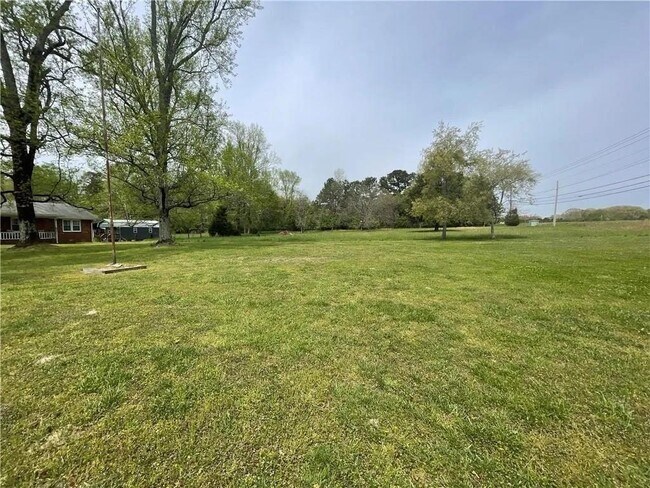 Building Photo - 3633 Loganville Hwy SW