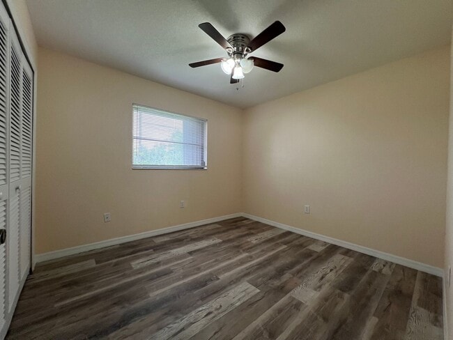 Building Photo - 18090 Avonsdale Cir