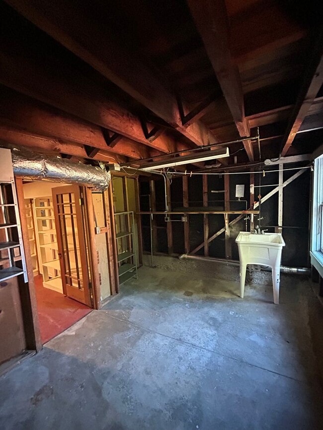 Building Photo - 1862 20th Ave