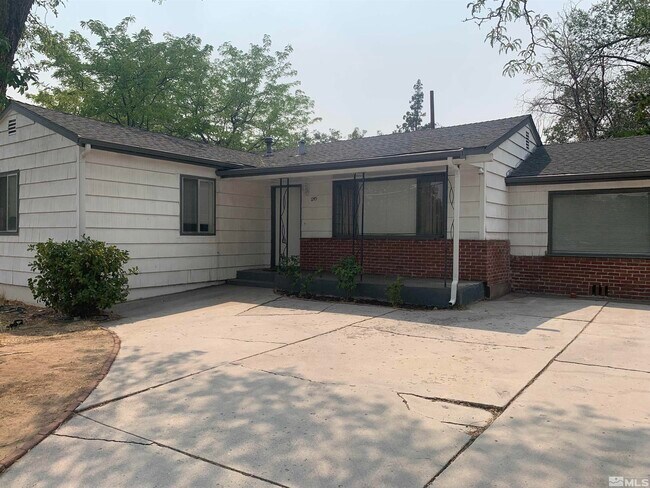 Primary Photo - 1245 Coleman Dr