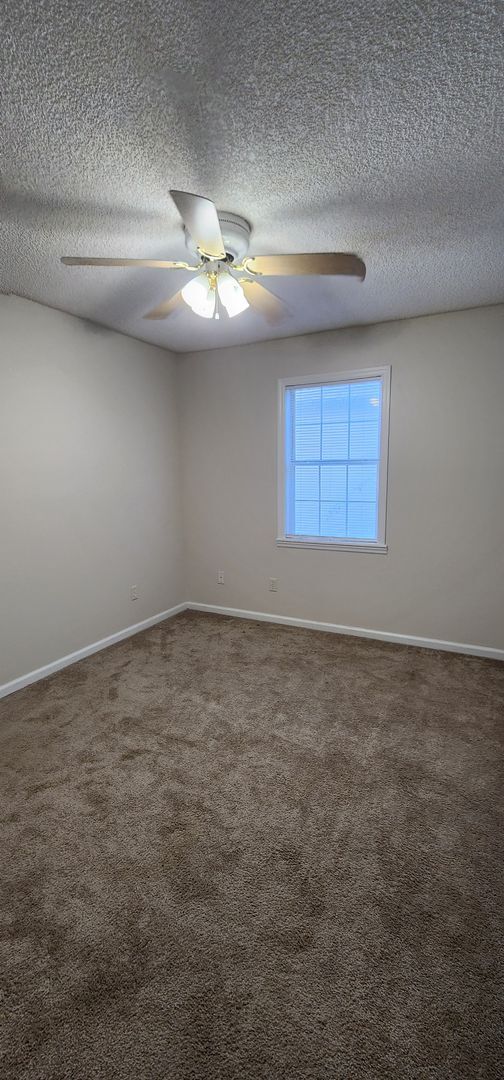 Building Photo - Inviting 3-Bedroom Valdosta Home with Fenc...