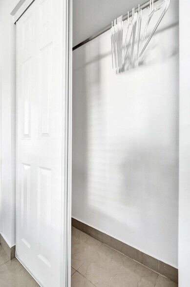 Building Photo - 905 N Federal Hwy