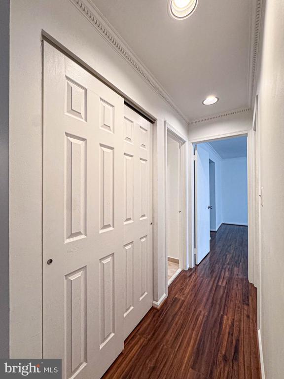 Building Photo - 2604 S Arlington Mill Dr