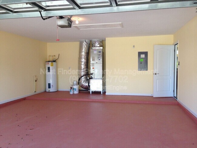 Building Photo - 801 Derby Ln