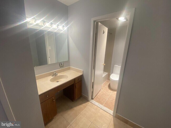 Building Photo - 3701 S George Mason Dr