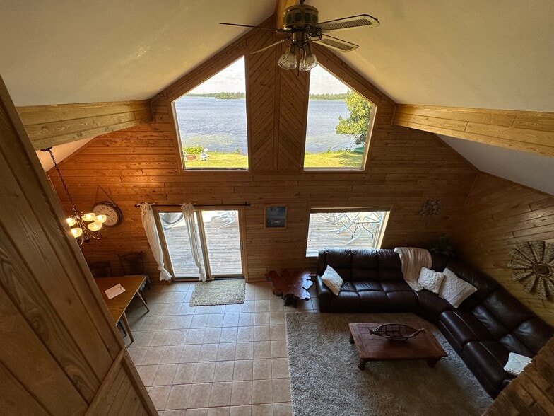 Building Photo - 8037 E Shore Dr