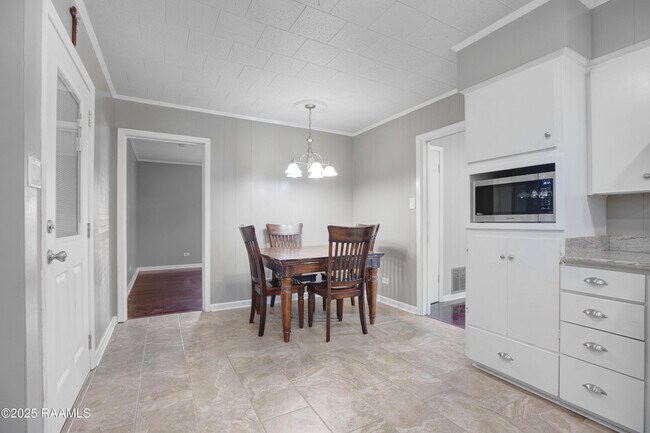 Building Photo - 100 Dunlieth Dr