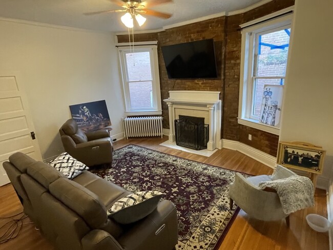 Living Room - 1228 Cherokee Rd