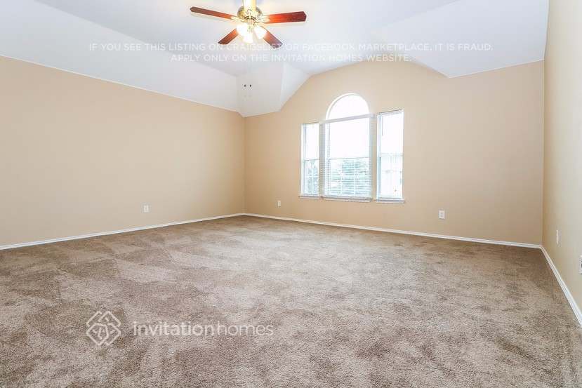 Building Photo - 2360 Merlin Dr