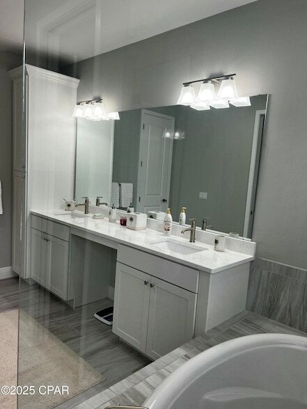 Building Photo - 8436 Coral Reef Wy