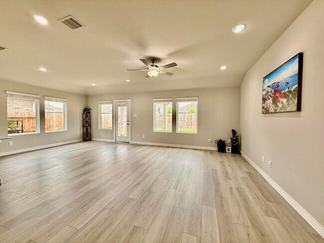 Building Photo - 6415 Brazos Trl Dr
