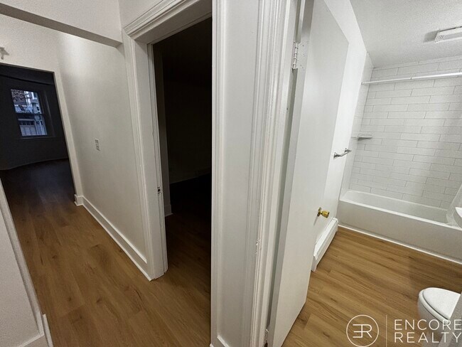 Building Photo - 675 Washington St