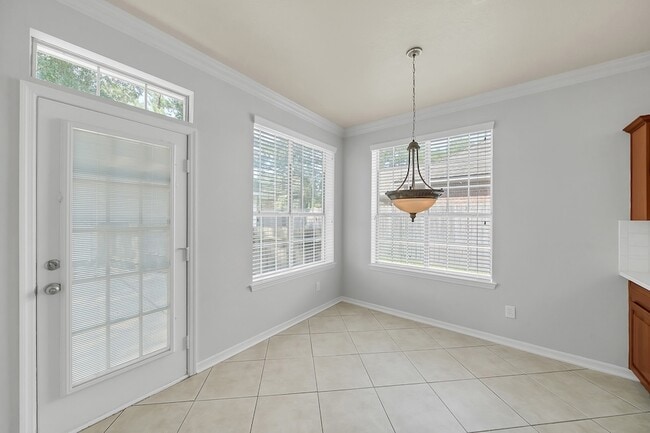 Building Photo - 3834 Echo Mountain Dr
