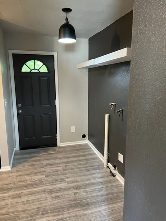 Building Photo - Beautiful unit in Independence!