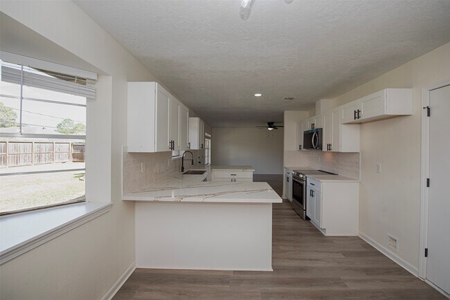 Building Photo - 309 E X St