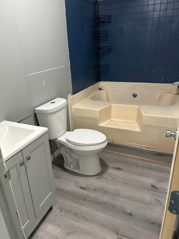 Building Photo - 100 Hidden Valley Dr