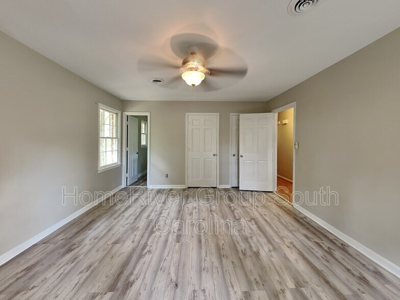 Building Photo - 2380 Spring Valley Dr
