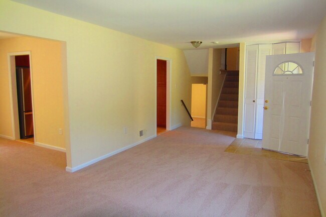 Building Photo - Fabulous Detached Home in Robinson HS Pyramid!!