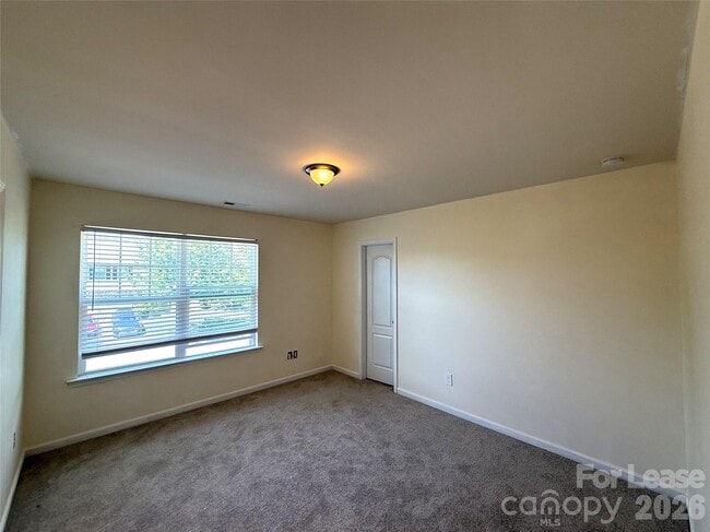 Building Photo - 6911 Agnew Dr