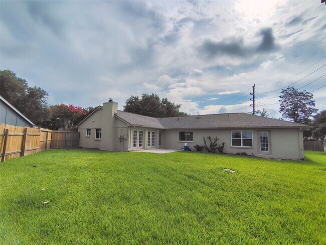 Building Photo - 2546 Long Reach Dr