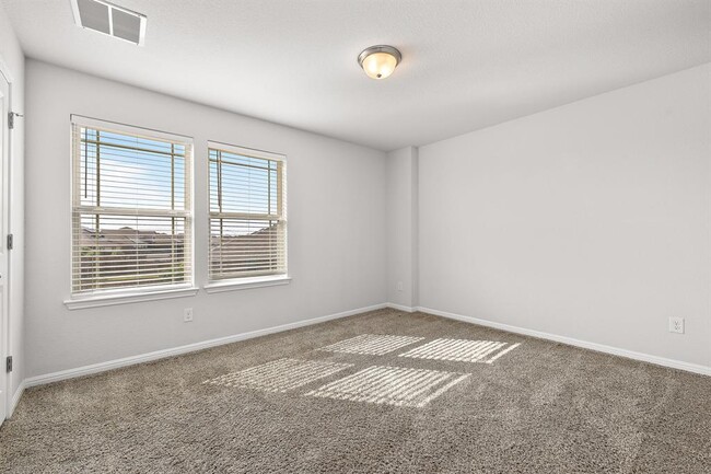 Building Photo - 11516 Maple Leaf Way