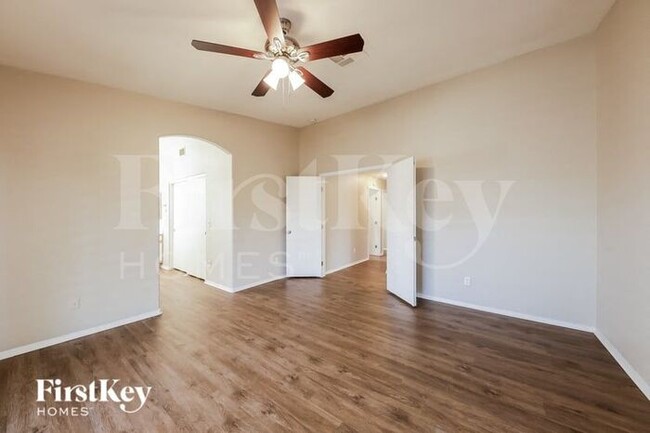 Building Photo - 2222 N 90th Ln