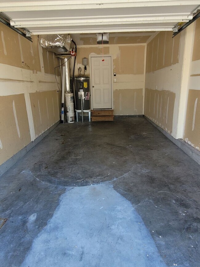 Building Photo - 511 Sandalwood Pl