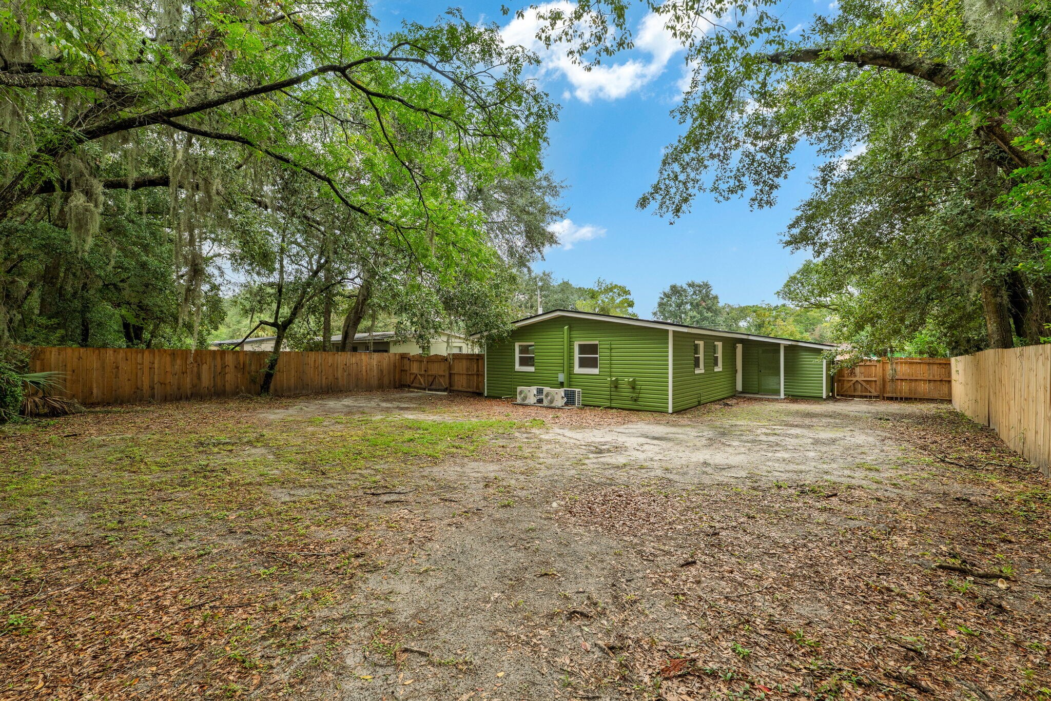 Building Photo - 8514 Oak Leaf Rd
